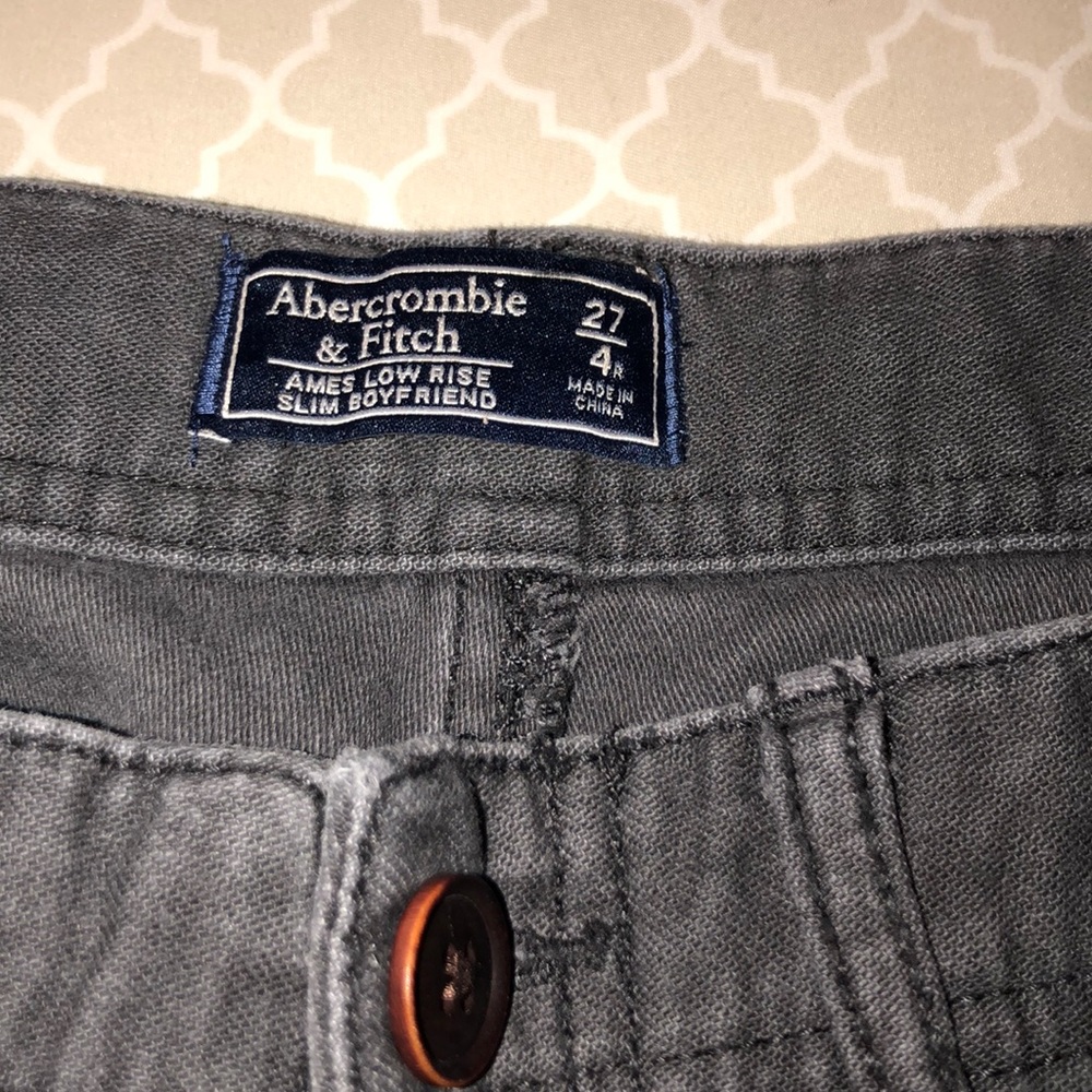 A&F Capri Pant - Picture 3 of 4